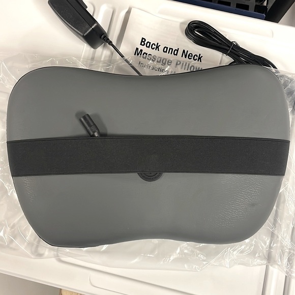 Brand New Back & Neck Massager Kneading Rolling Heated Home Car Pain Relief - Picture 4 of 7